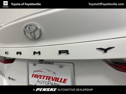 Used 2026 Toyota Camry SE image 3