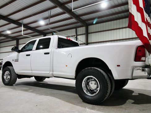 Used 2018 RAM 3500 Tradesman w/ Chrome Appearance Group image 8