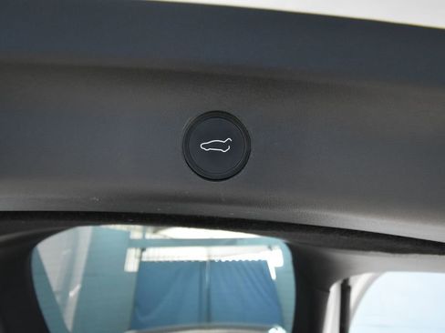 Used 2020 Tesla Model Y Performance image 21