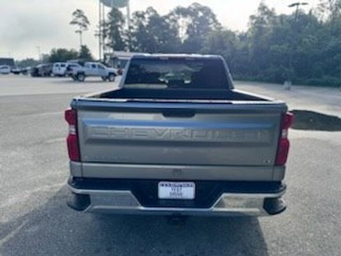 Used 2023 Chevrolet Silverado 1500 LT w/ Protection Package RWD image 7