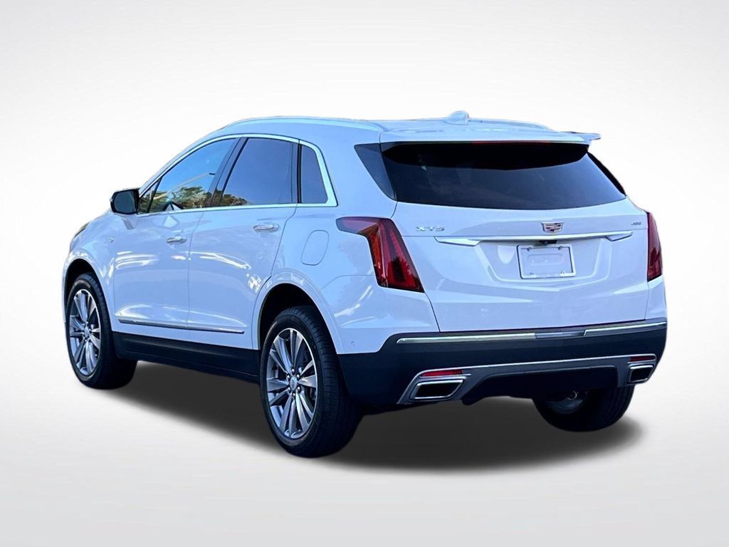 Used 2024 Cadillac XT5 Premium Luxury w/ Technology Package FWD image 7