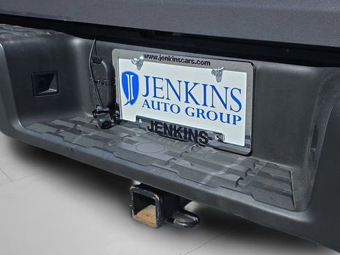 Used 2022 Nissan Frontier SV image 34