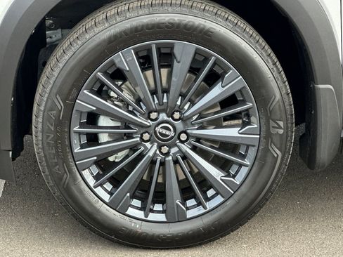 New 2026 Nissan Pathfinder SL AWD/4WD image 32