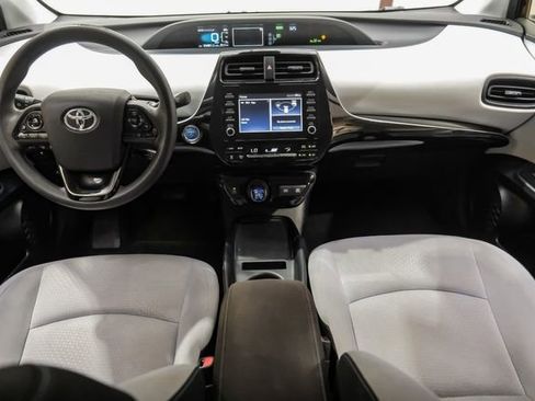 Used 2020 Toyota Prius LE image 22
