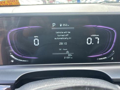Certified 2025 Kia Seltos S FWD image 15