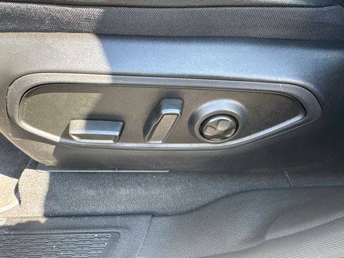 Used 2025 Jeep Grand Cherokee Limited AWD/4WD image 8