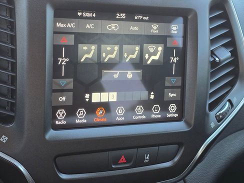 Used 2022 Jeep Cherokee Trailhawk w/ Trailer Tow Group image 40