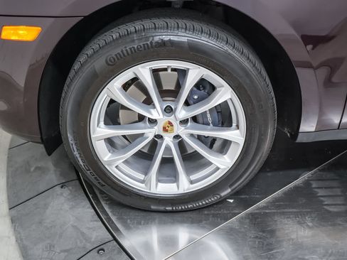 Certified 2024 Porsche Macan AWD/4WD image 14