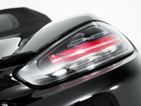 Used 2021 Porsche 718 Boxster RWD image 68