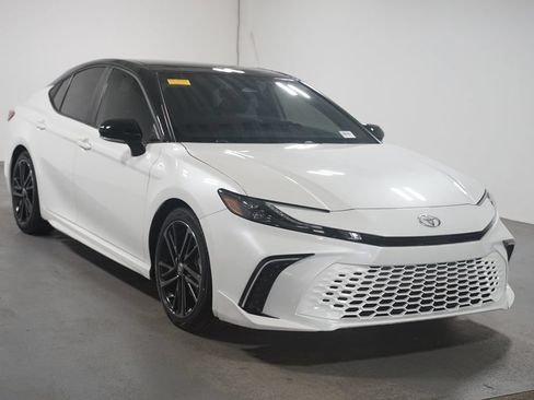Certified 2025 Toyota Camry XSE FWD image 3