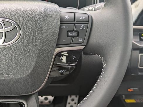 Used 2026 Toyota Camry SE FWD image 22