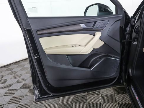 Used 2022 Audi Q5 2.0T Premium w/ Convenience Package image 23