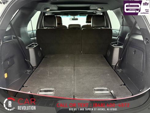 Used 2016 Ford Explorer XLT w/ Equipment Group 202A image 8