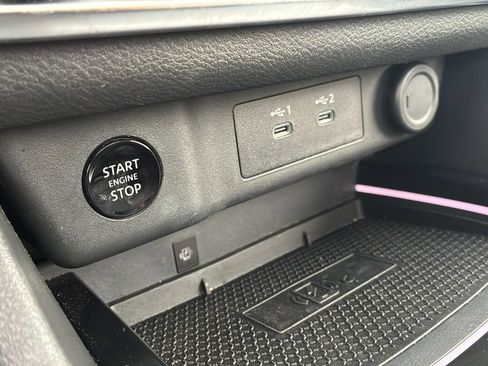 Used 2024 Nissan Rogue SL w/ SL Premium Package image 39