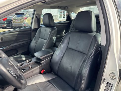 Used 2014 Toyota Avalon XLE Premium image 12