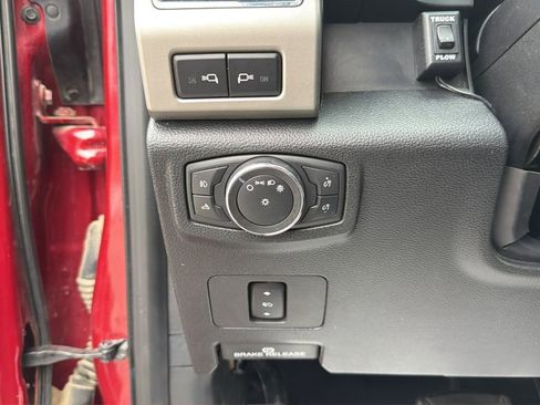 Used 2021 Ford F350 Lariat w/ Chrome Package image 29