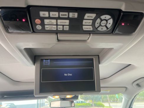Used 2016 Honda Pilot Touring image 33