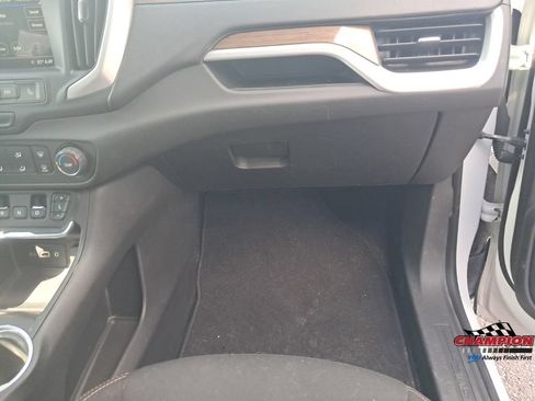 Used 2019 GMC Terrain SLE AWD/4WD image 18