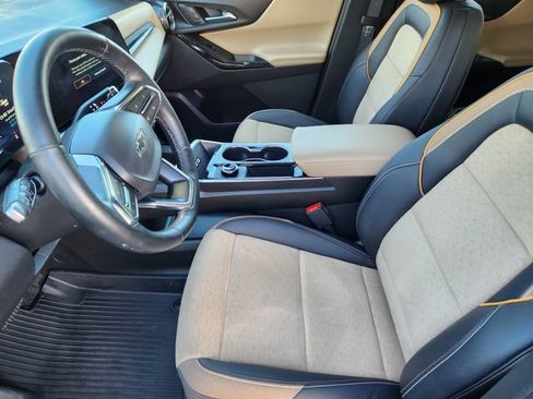 Used 2025 Chevrolet Equinox ACTIV w/ Convenience Package III AWD/4WD image 12