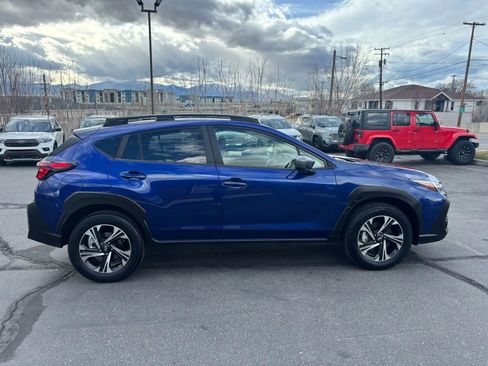 Used 2024 Subaru Crosstrek 2.0i Premium image 4