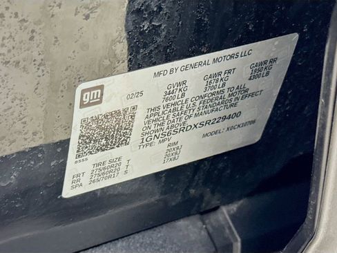 Used 2025 Chevrolet Tahoe Premier AWD/4WD image 32