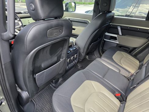 Certified 2022 Land Rover Defender 110 X-Dynamic SE AWD/4WD image 16