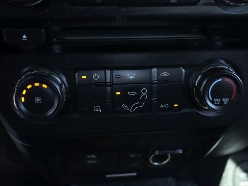 Used 2018 Ford F250 XL w/ Power Equipment Group image 36