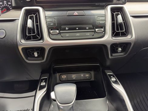 Used 2023 Kia Sorento EX w/ Panoramic Sunroof Package image 22