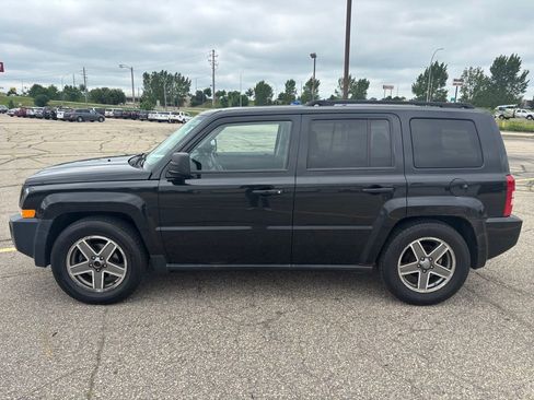 Used 2010 Jeep Patriot Sport AWD/4WD image 4