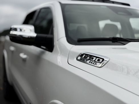 Used 2025 RAM 1500 Limited w/ Off Road Group image 7