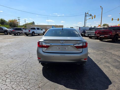 Used 2018 Lexus ES 350 w/ Ultra Luxury Package FWD image 32