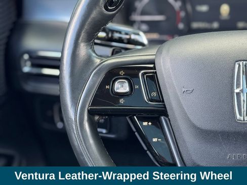 Used 2022 Lincoln Corsair AWD w/ Premium Package image 12