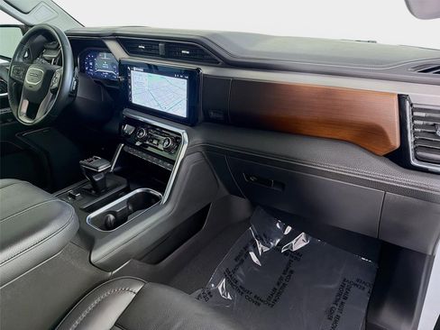 Certified 2023 GMC Sierra 1500 Denali w/ Technology Package AWD/4WD image 29