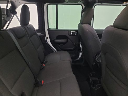 Used 2018 Jeep Wrangler Unlimited Sport AWD/4WD image 19