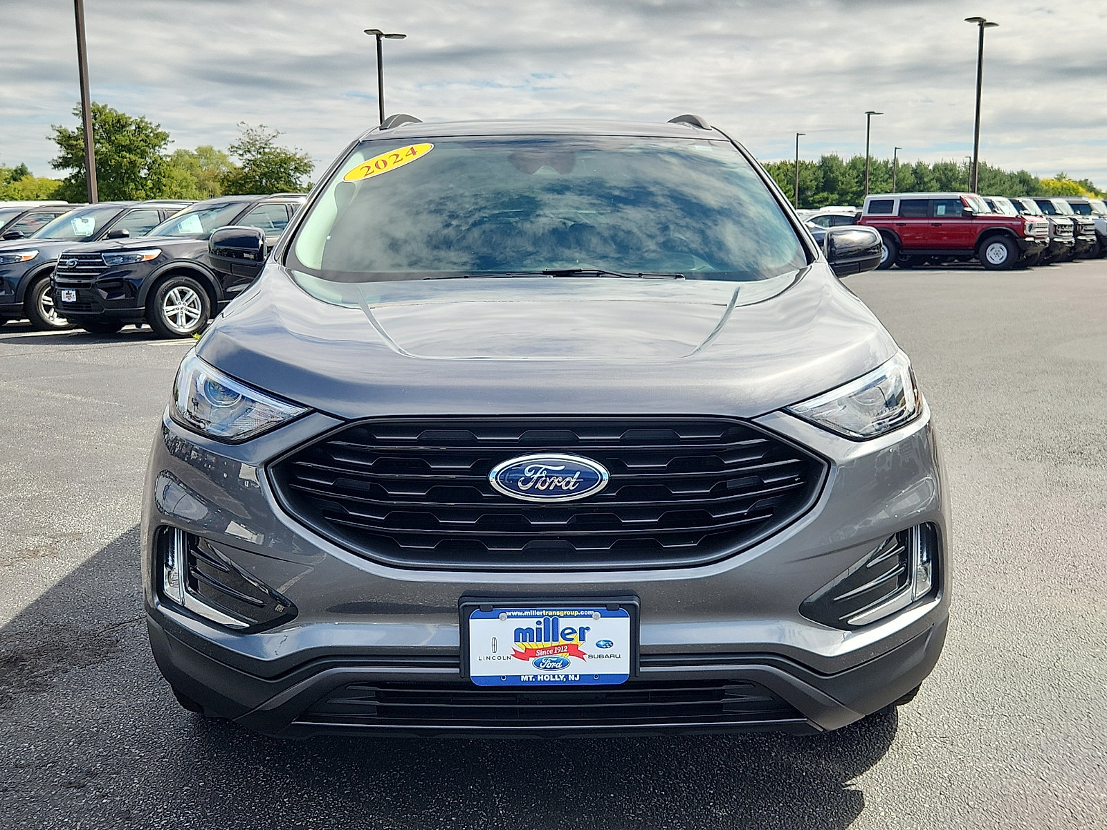 Certified 2024 Ford Edge SEL w/ Sport Appearance Package AWD/4WD image 2