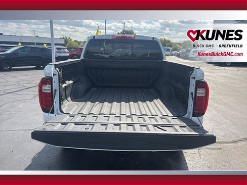 Used 2024 GMC Canyon Denali image 42