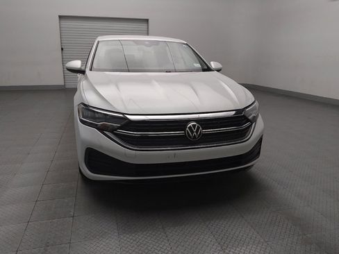 Used 2024 Volkswagen Jetta SE image 14