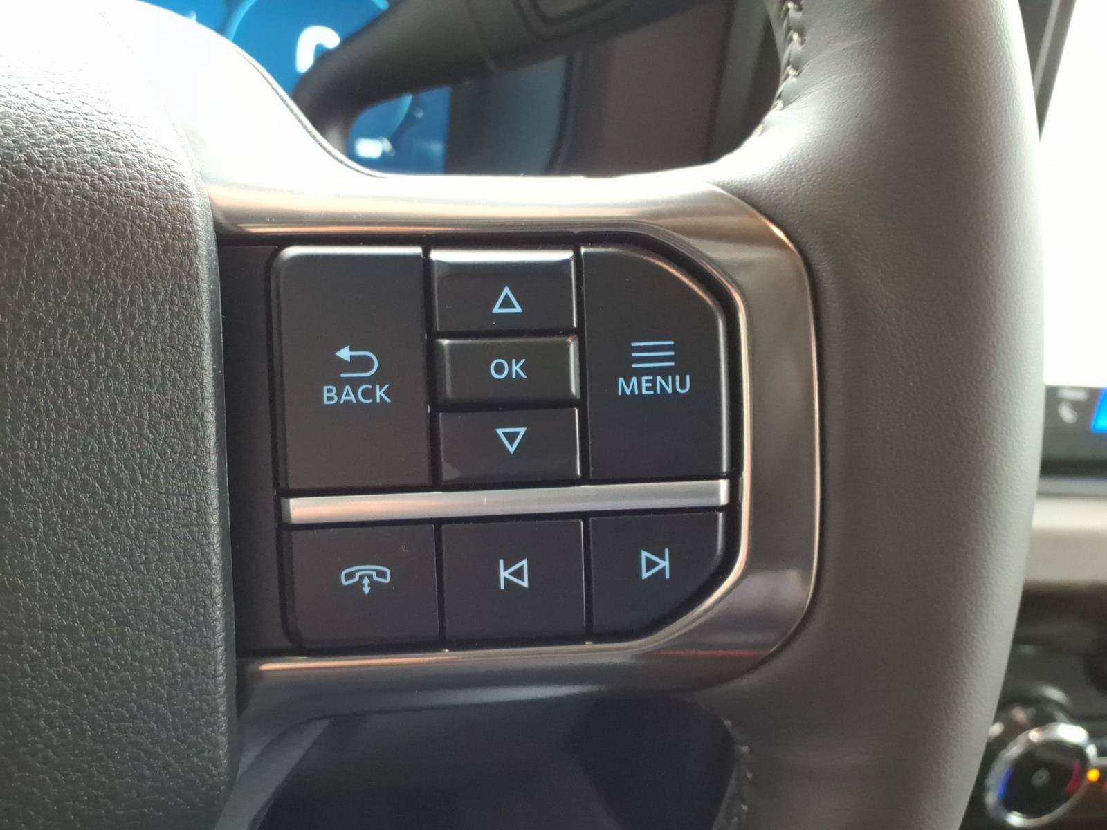 New 2026 Ford F350 Platinum w/ Platinum Plus Package AWD/4WD image 14