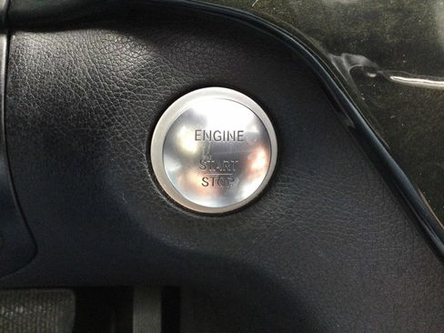 Used 2016 Mercedes-Benz GL 450 4MATIC image 12