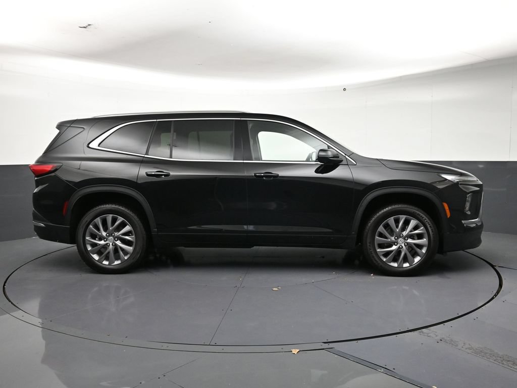 Used 2026 Buick Enclave Preferred w/ Power Package AWD/4WD image 6