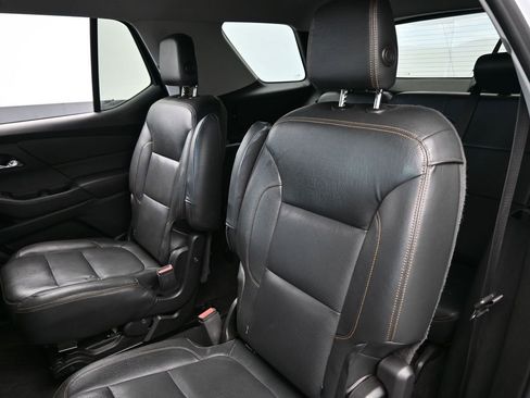 Used 2018 Chevrolet Traverse LT image 29