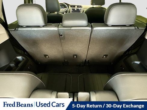 Used 2023 Volkswagen Tiguan SE FWD image 32
