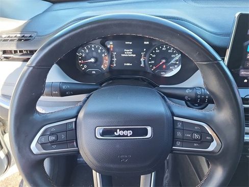Used 2022 Jeep Compass Limited w/ Sun and Sound Group image 10