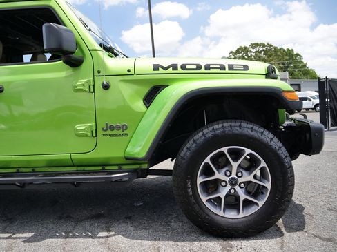 Used 2019 Jeep Wrangler Unlimited Sahara w/ Quick Order Package 24M Moab AWD/4WD image 40