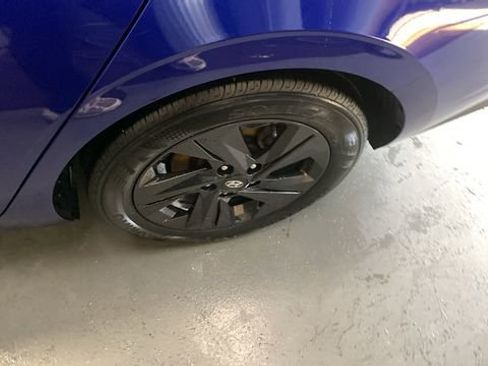 Used 2023 Hyundai Elantra SEL image 25