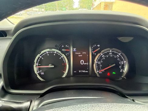 Used 2021 Toyota 4Runner Limited AWD/4WD image 15