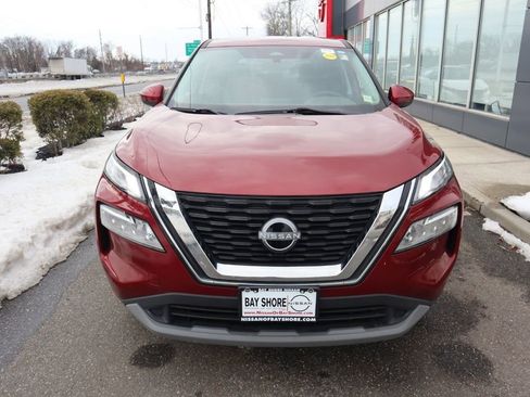 Certified 2023 Nissan Rogue SV image 3