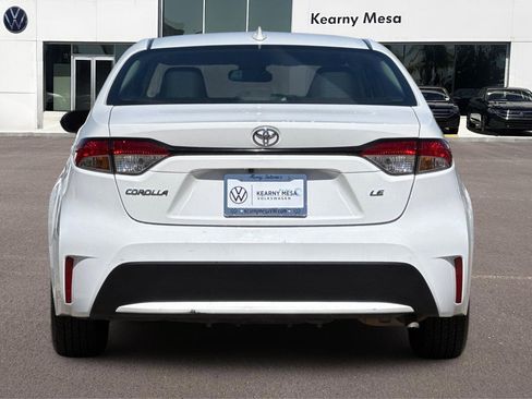 Used 2022 Toyota Corolla LE image 5