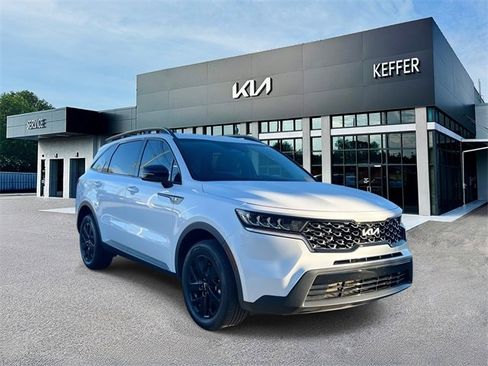 Certified 2023 Kia Sorento S image 2