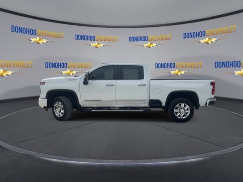 Used 2024 Chevrolet Silverado 2500 High Country w/ High Country Premium Package AWD/4WD image 5